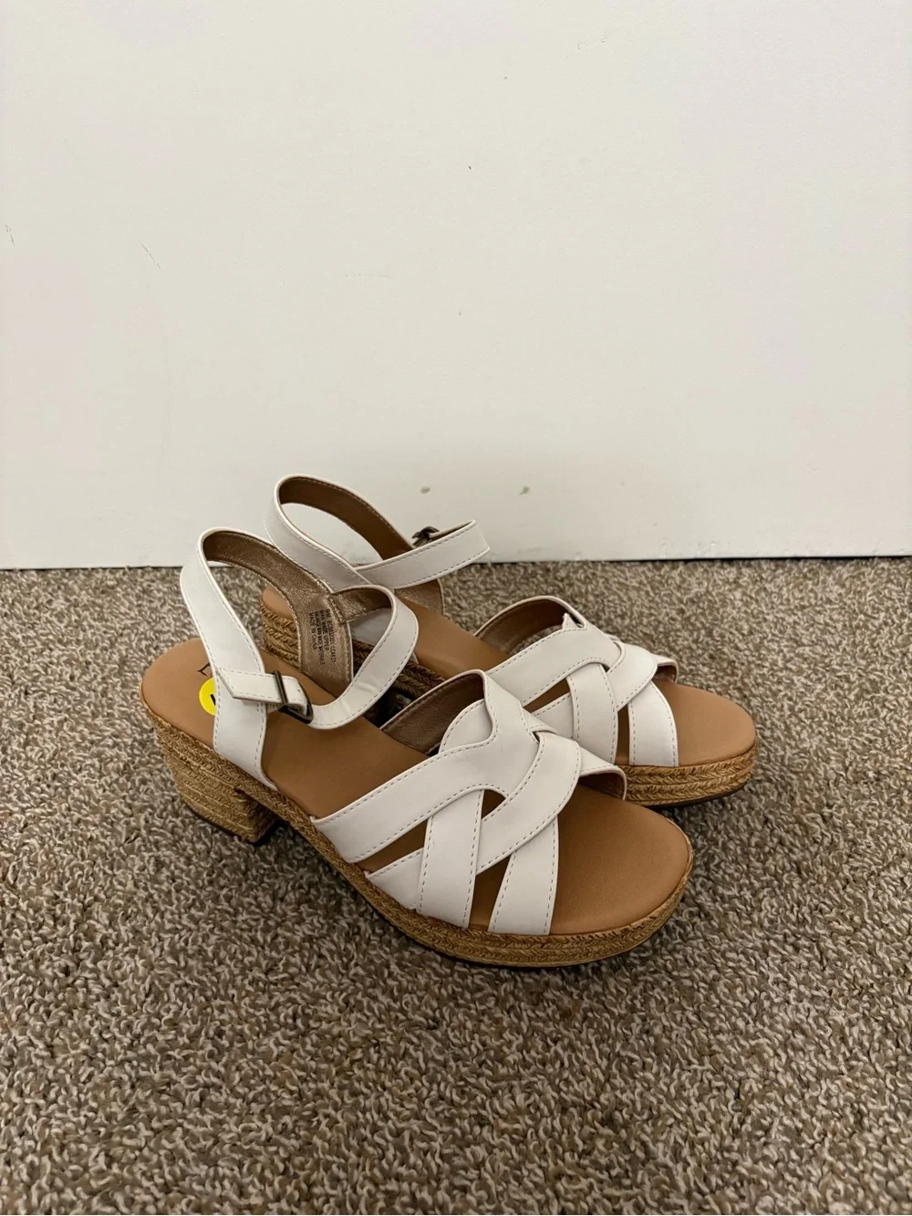 B.O.C. Melodie Ankle Strap Block Heel Platform Sandals in White Size 9